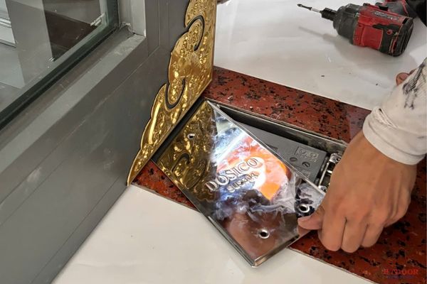 Bản lề sàn cửa nhôm hệ thủy lực