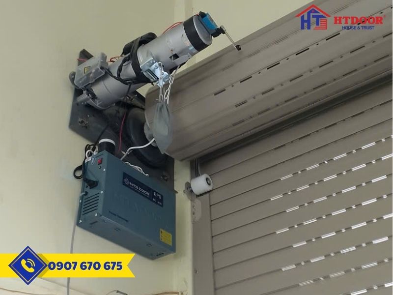 Bình lưu điện cho cửa cuốn Đức