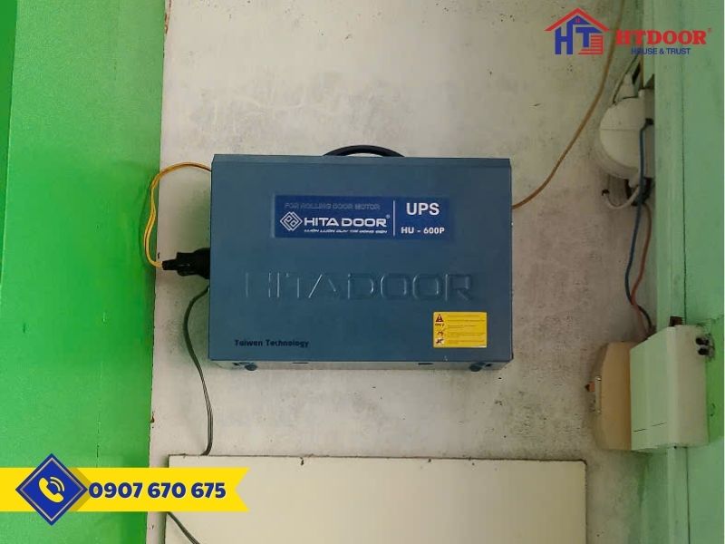 Bình lưu điện lắp tại nhà khách