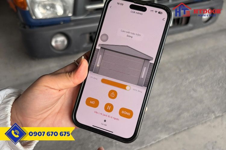 Tích hợp điều khiển cửa cuốn bằng điện thoại