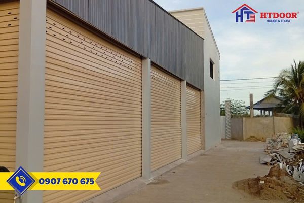 Dãy công trình cửa cuốn kéo tay