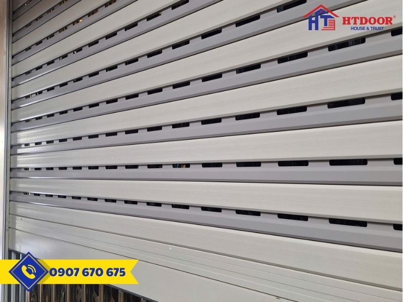 Bề mặt cửa cuốn công nghệ Đức nan kép