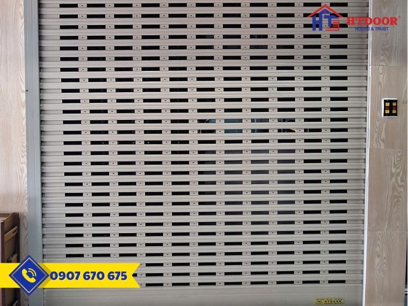 Cửa cuốn siêu thoáng Đức khi đóng