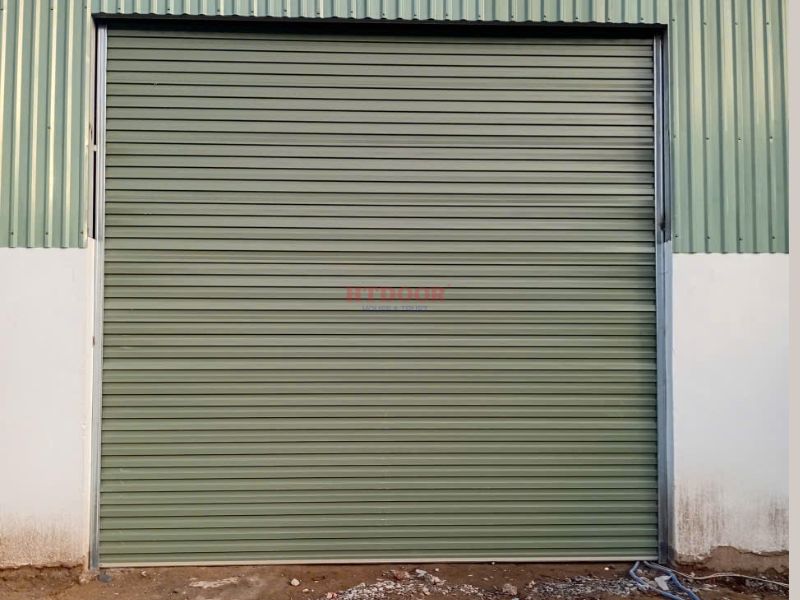 Cửa cuốn công nghệ Úc màu xanh rêu