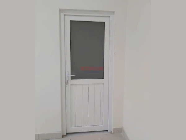 Cửa đi 1 cánh mở quay màu trắng