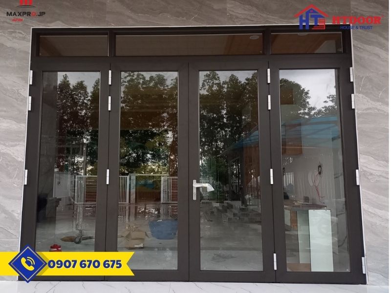 Cửa đi nhôm Maxpro