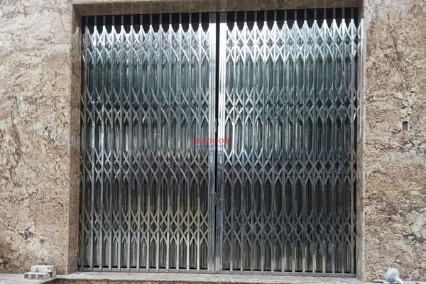 Cửa kéo inox