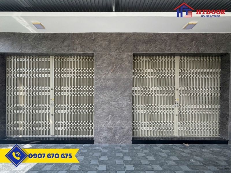 Cửa kéo sơn tĩnh điện nhà phố