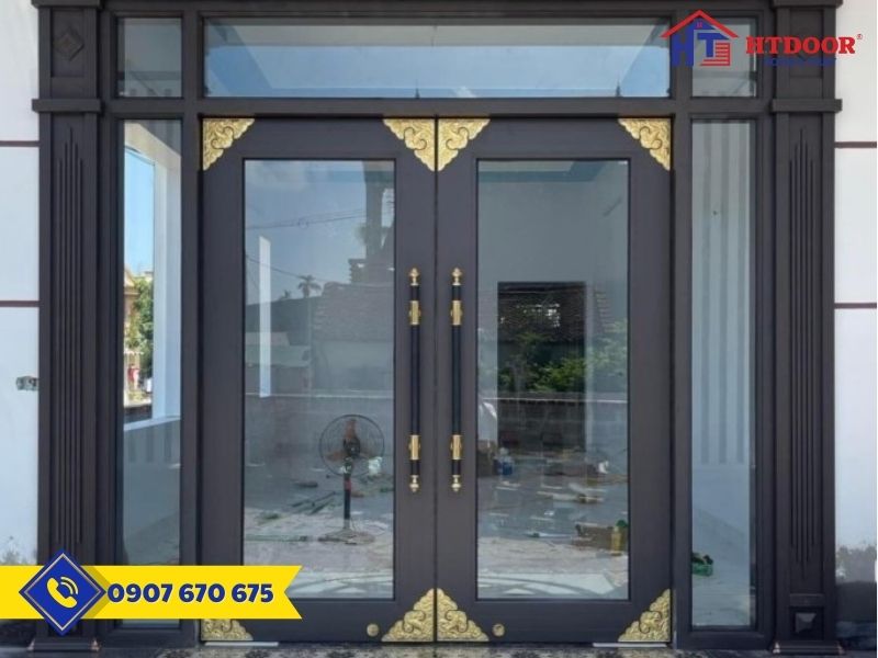 Cửa thủy lực nhà khách