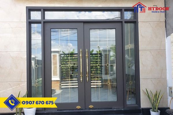 Cửa nhôm hệ thủy lực nhà chú Hòa ở Mỏ Cày - HTDoor