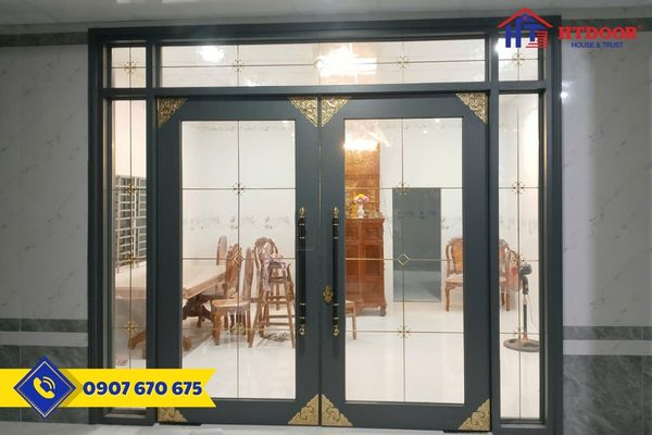 Công trình cửa thủy lực nhà cô Thủy