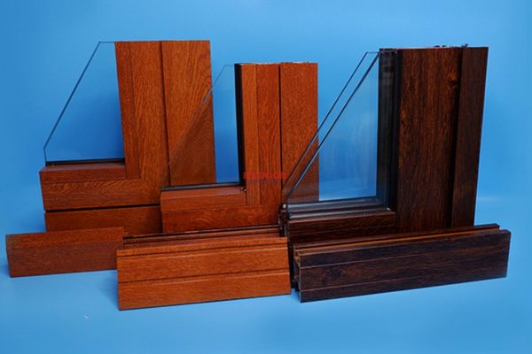 Cửa nhôm màu vân gỗ