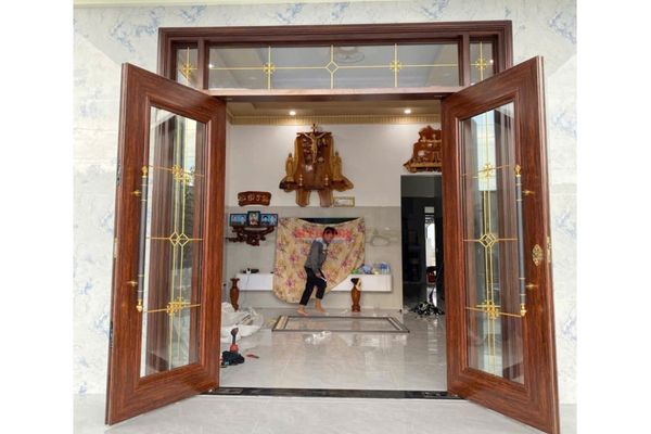 Cửa thủy lực đang mở cửa tối ưu tầm nhìn