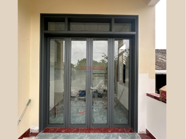 Cửa đi nhôm Xingfa 4 cánh mở quay khung bao 200