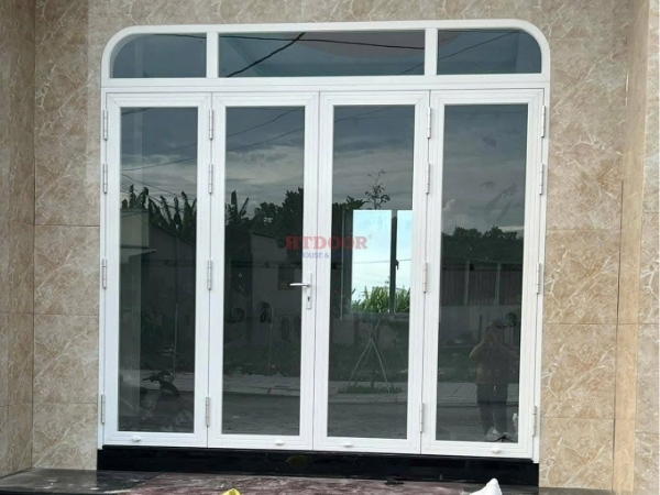Cửa đi nhôm Xingfa 4 cánh mở quay màu trắng