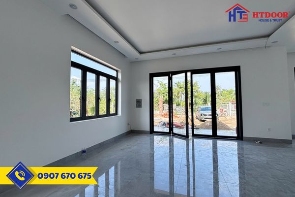 Góc nhìn từ bên trong công trình nhà anh Sang