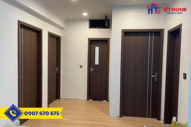 Cửa nhựa Composite màu vân gỗ có chạy chỉ