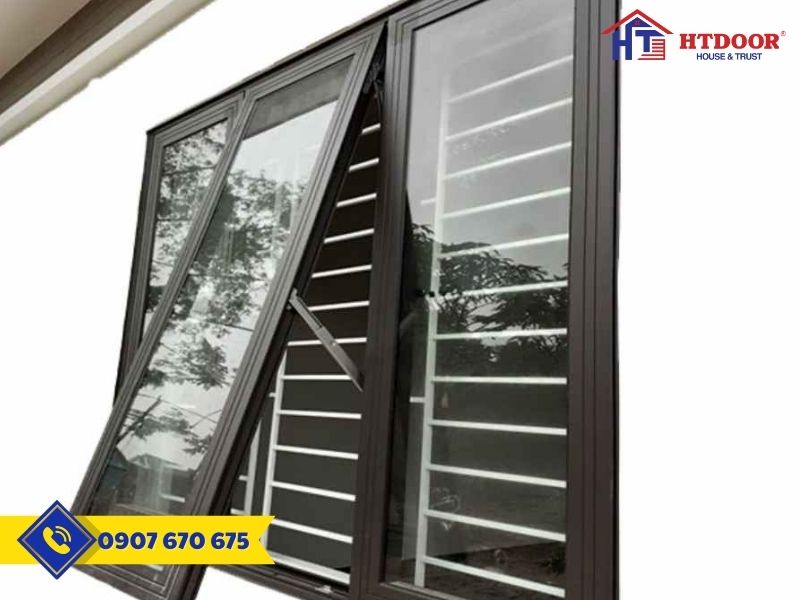 Cửa sổ nhôm Xingfa 3 cánh đang mở