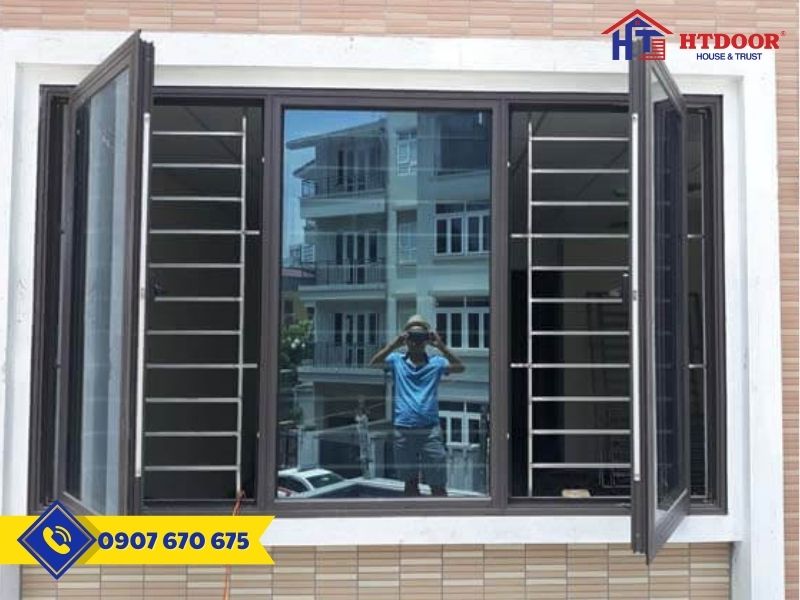 Công trình cửa sổ nhôm Xingfa 3 cánh mở hất và quay