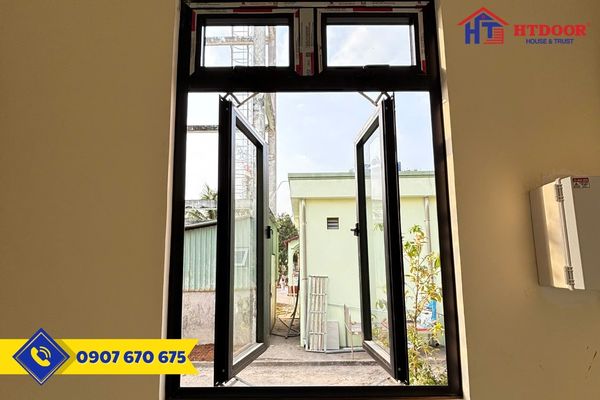 Cửa sổ nhôm 2 cánh mở quay