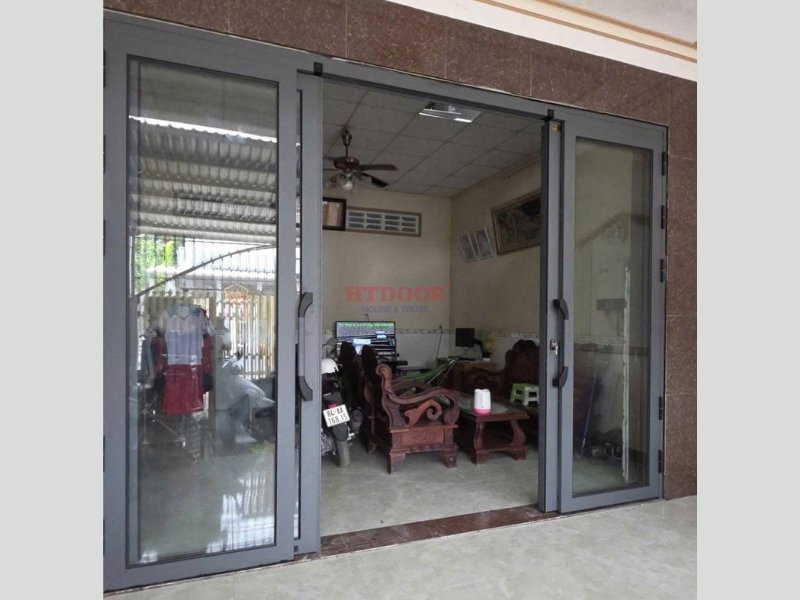 Cửa trượt quay khi mở lùa