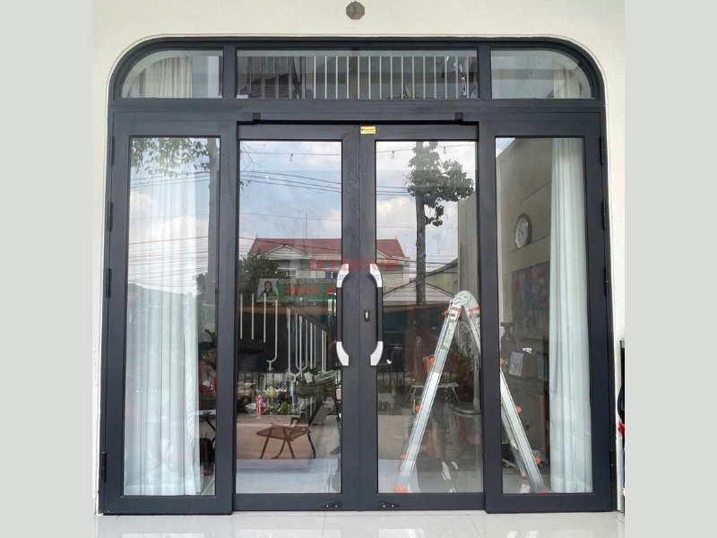 Cửa trượt quay 4 cánh nhôm Eurotech