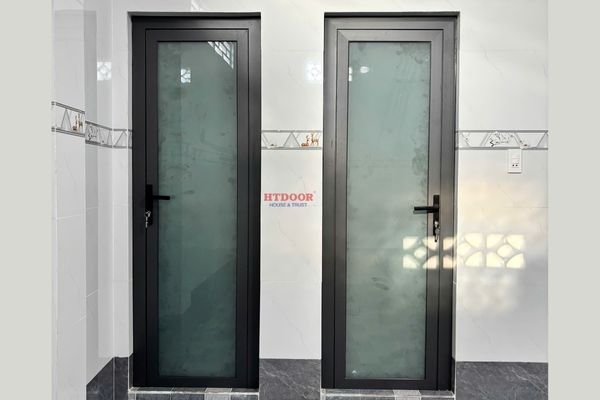 Cửa WC kính mờ nhôm Xingfa Việt Nam