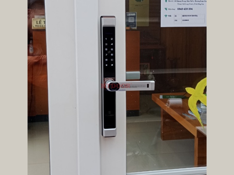 Khóa từ 4 chức năng