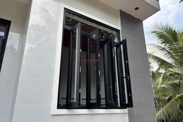 Cửa sổ 4 cánh mở quay 