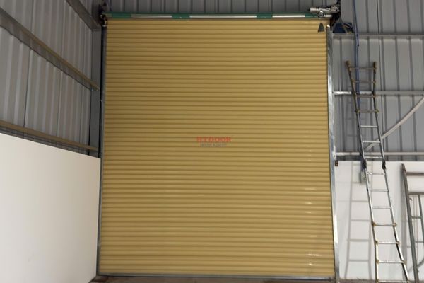 Cửa cuốn sau khi sửa chữa khách ở Bến Tre