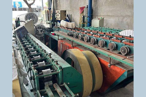 Sản xuất cửa cuốn Đài Loan tại xưởng