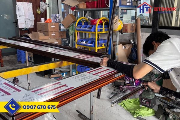 Thi công cửa nhôm hệ thủy lực