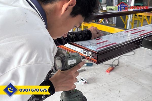 Sản xuất cửa hệ thủy lực - HTDoor