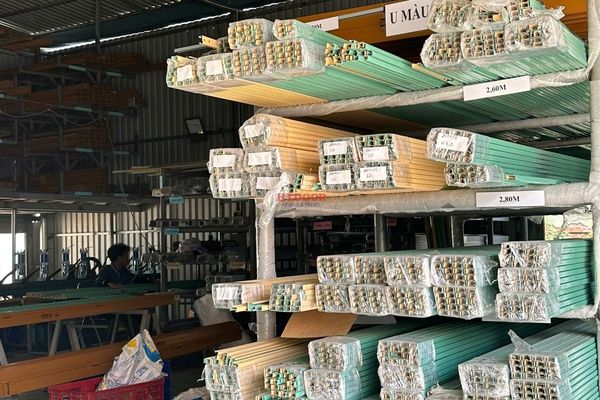 Cửa kéo sản xuất trực tiếp tại xưởng