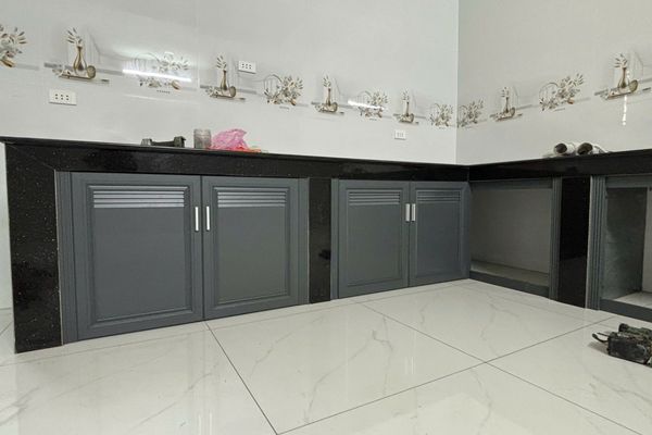 Tủ bếp lá nhôm